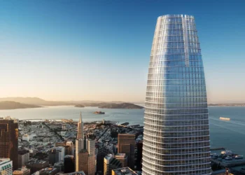 Salesforce Introduces AI Slackbot Amidst Tech Competition