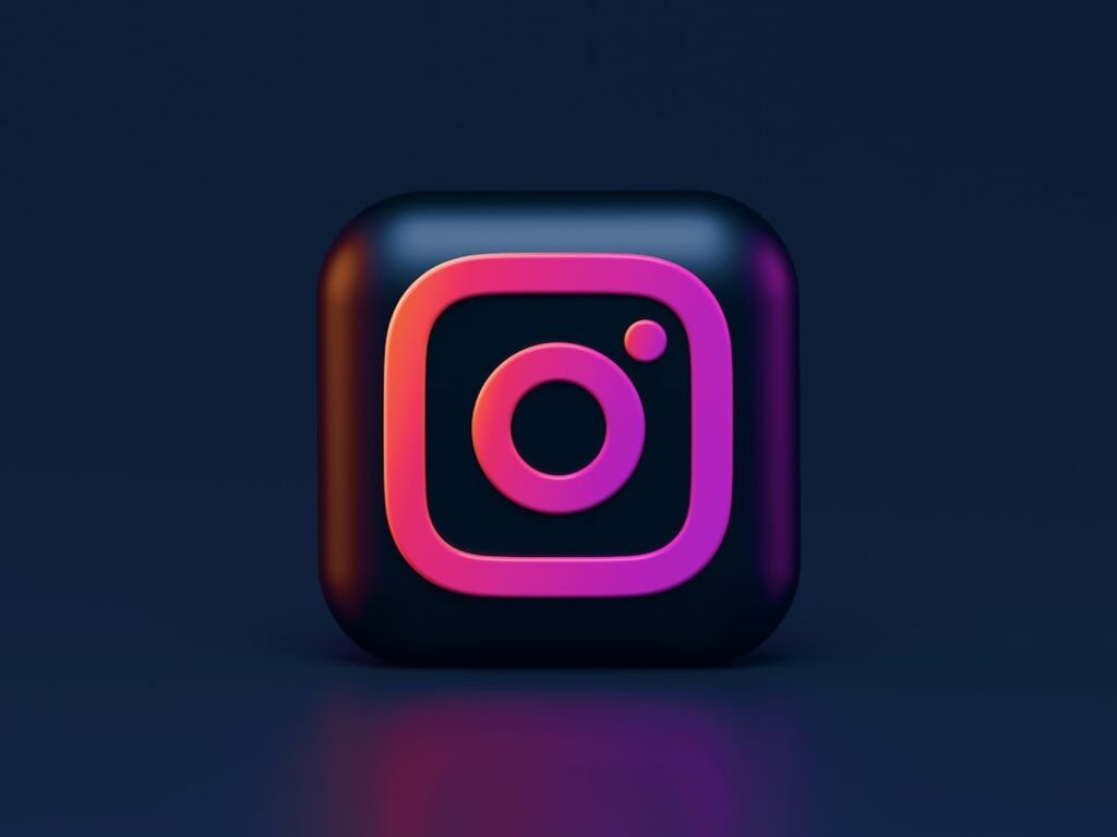 Instagram Notifies Users Targeted by Hackers in AI Chatbot Attacks